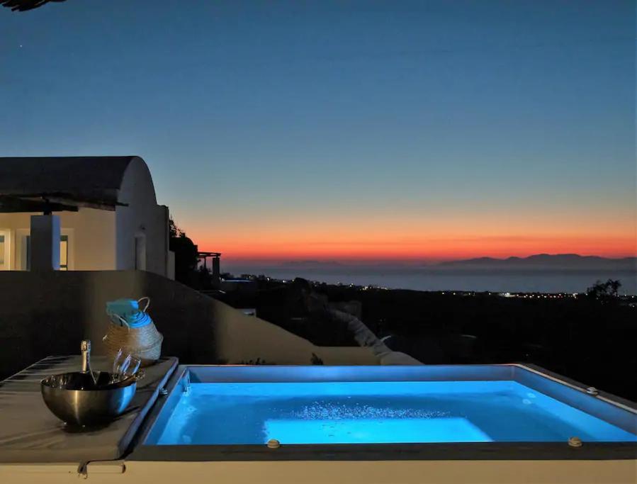 Gtk Santorini Oia Sunset Villas Tholos  Exterior photo